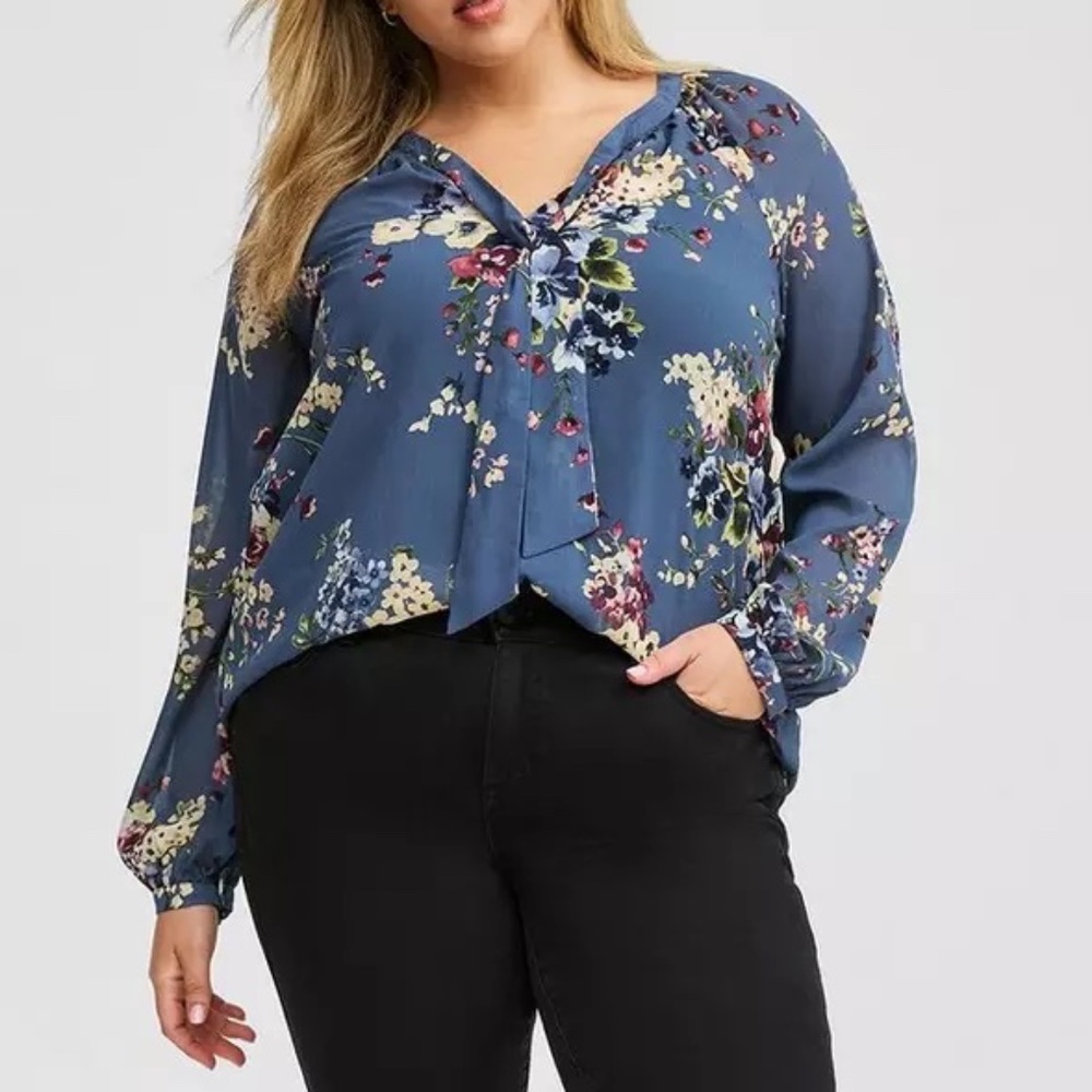 Torrid Steel Blue Floral Crinkle Chiffon Raglan Tie Front Blouse Size 1